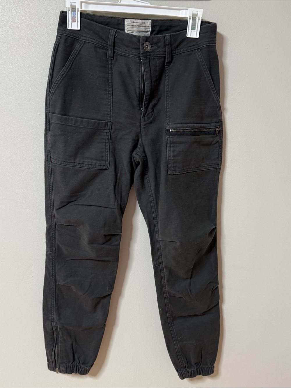 REI Co-op Trailsmith Jogger Pants Women's Size 4 Gray Cargo Outdoors Hiking